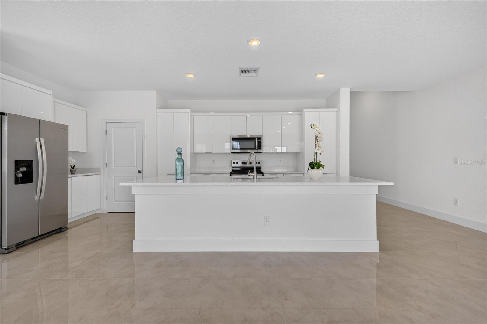 VILLA PASS - Residential Lease