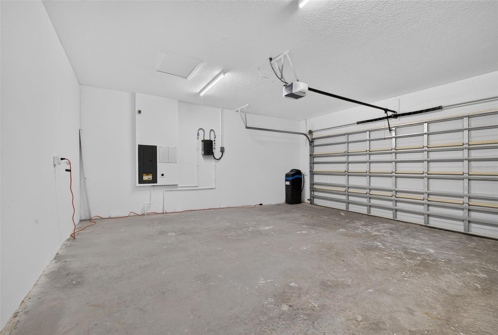 VILLA PASS - Residential Lease