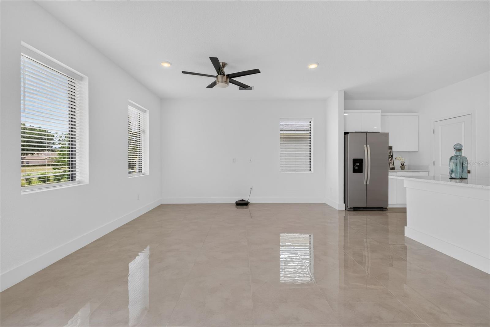 VILLA PASS - Residential Lease