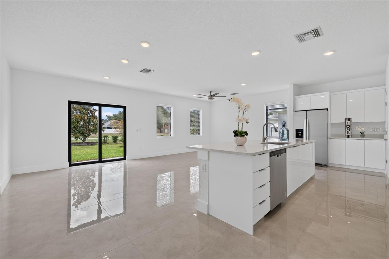 VILLA PASS - Residential Lease