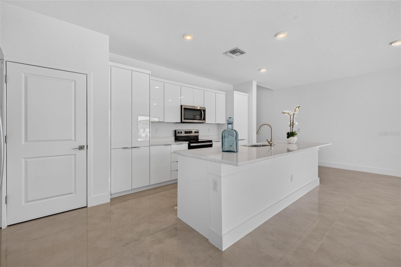 VILLA PASS - Residential Lease