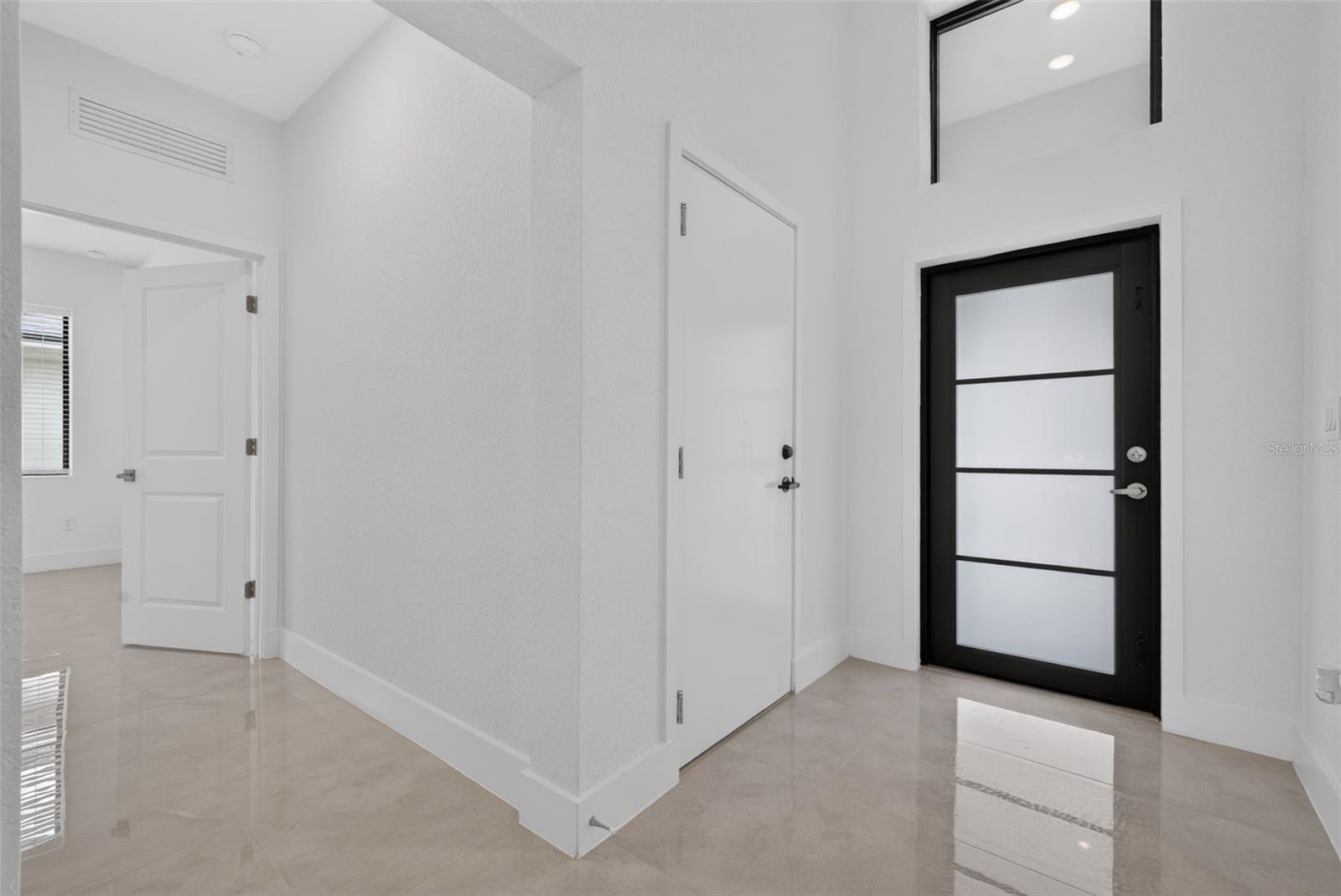 VILLA PASS - Residential Lease