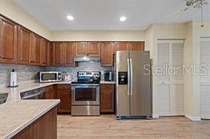 AVISTA OF PALM-AIRE - Residential Lease