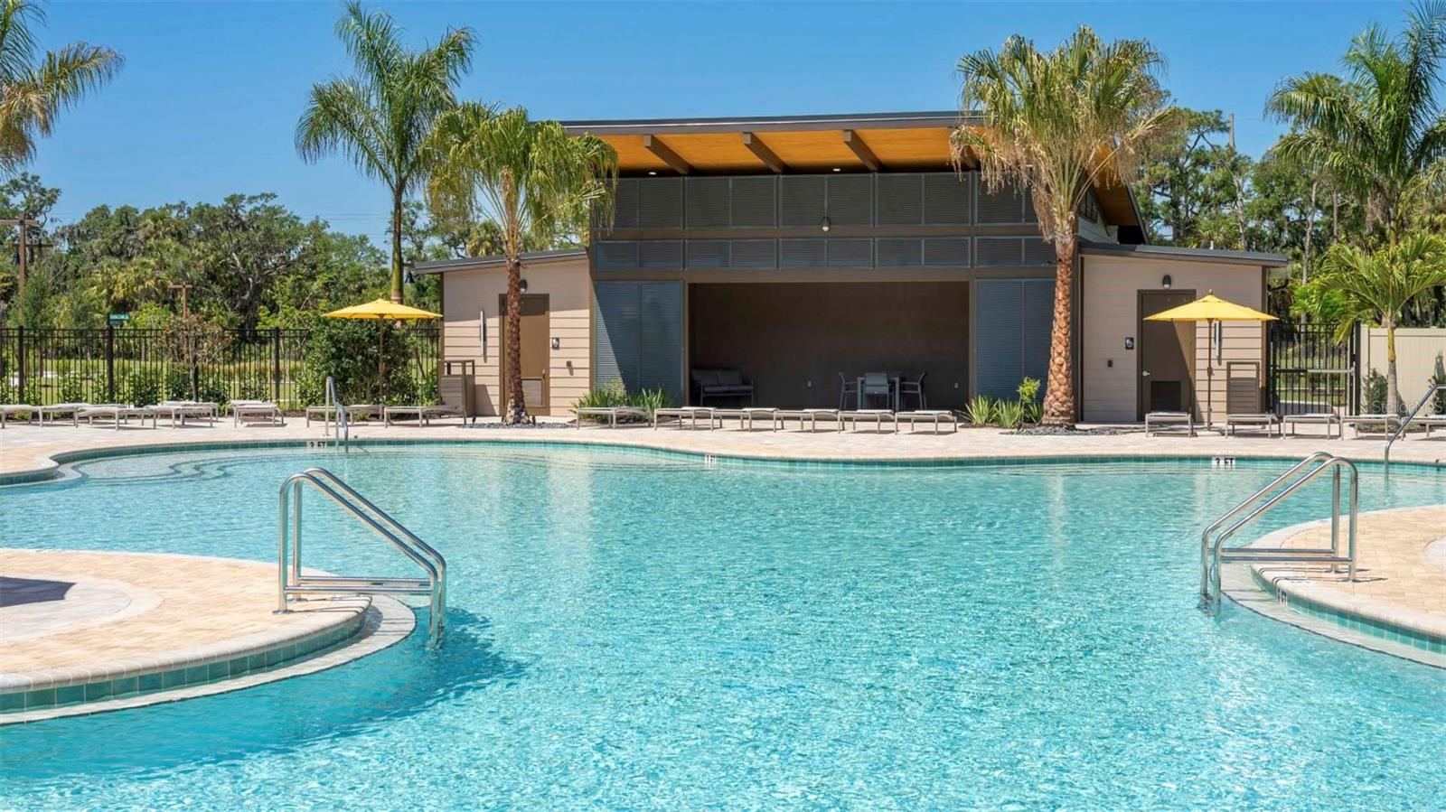 OAKFIELD LAKES - Residential
