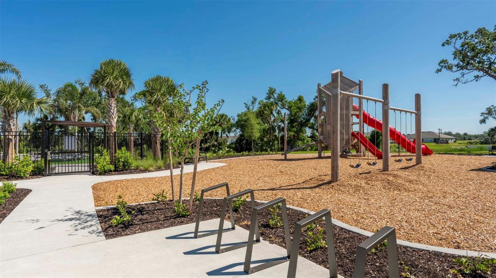 OAKFIELD LAKES - Residential