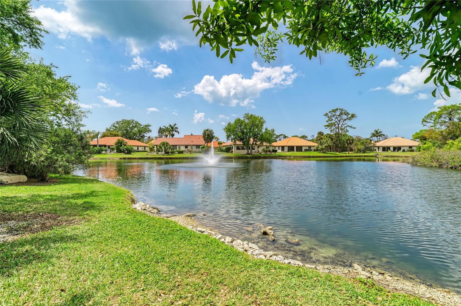 LAUREL HOLLOW - Residential