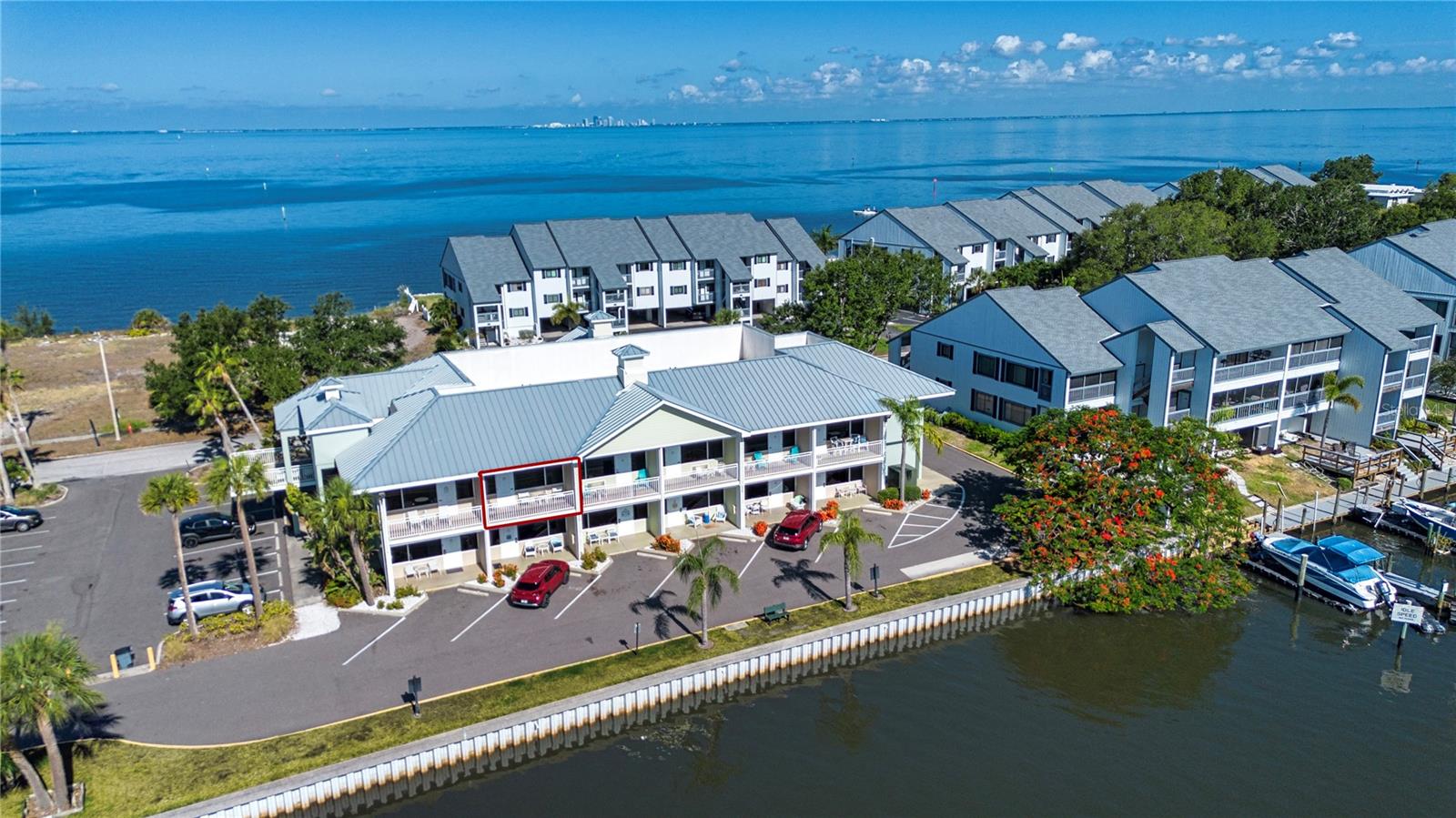 ISLAND RESORT AT MARINERS CLUB - Residential