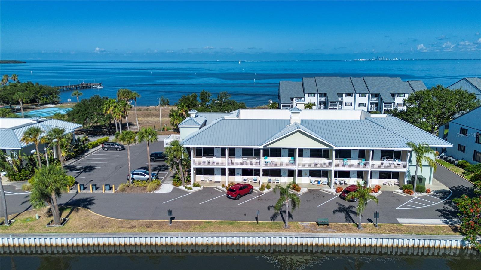 ISLAND RESORT AT MARINERS CLUB - Residential