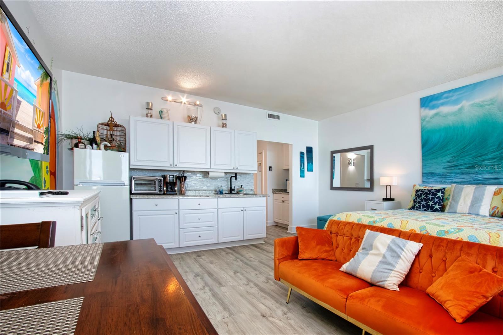 ISLAND RESORT AT MARINERS CLUB - Residential