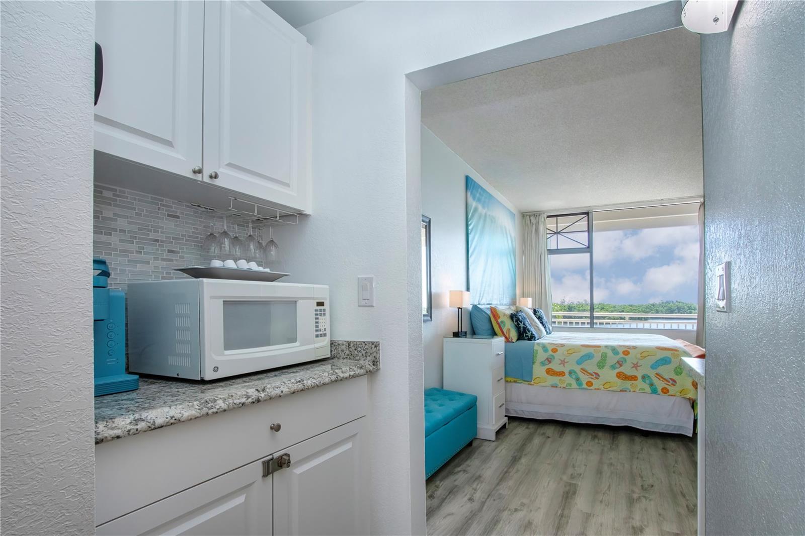 ISLAND RESORT AT MARINERS CLUB - Residential