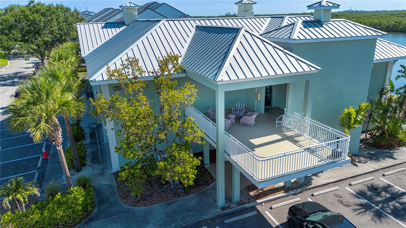 ISLAND RESORT AT MARINERS CLUB - Residential