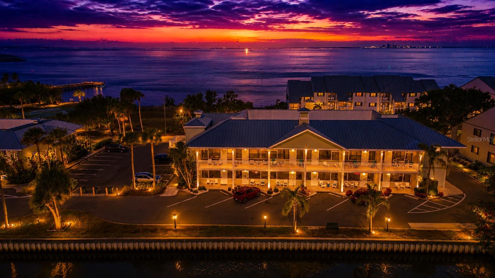 ISLAND RESORT AT MARINERS CLUB - Residential