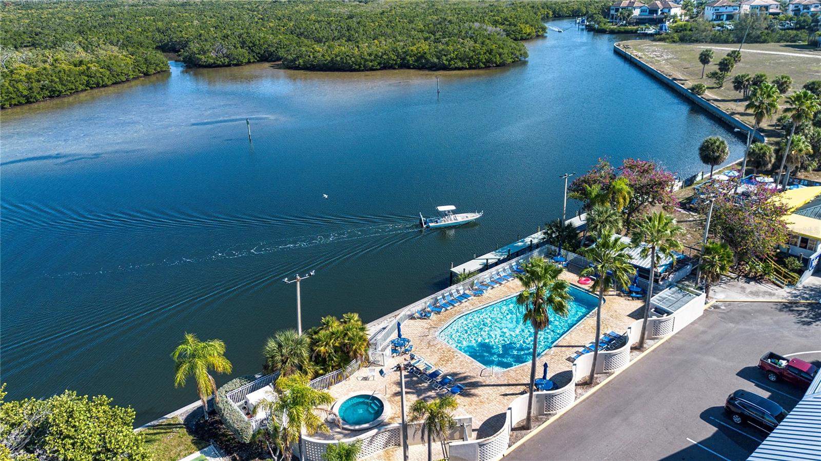 ISLAND RESORT AT MARINERS CLUB - Residential