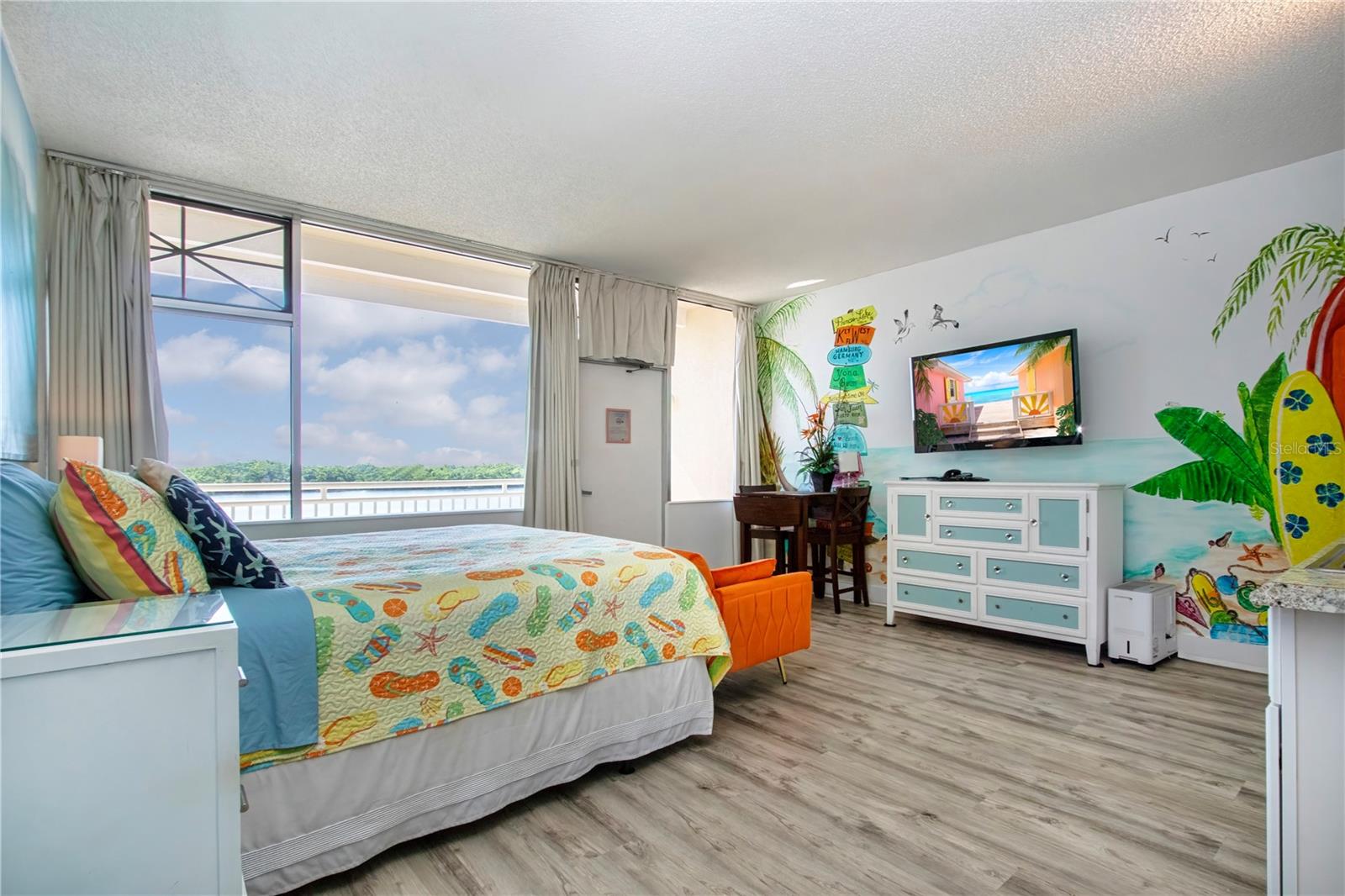 ISLAND RESORT AT MARINERS CLUB - Residential