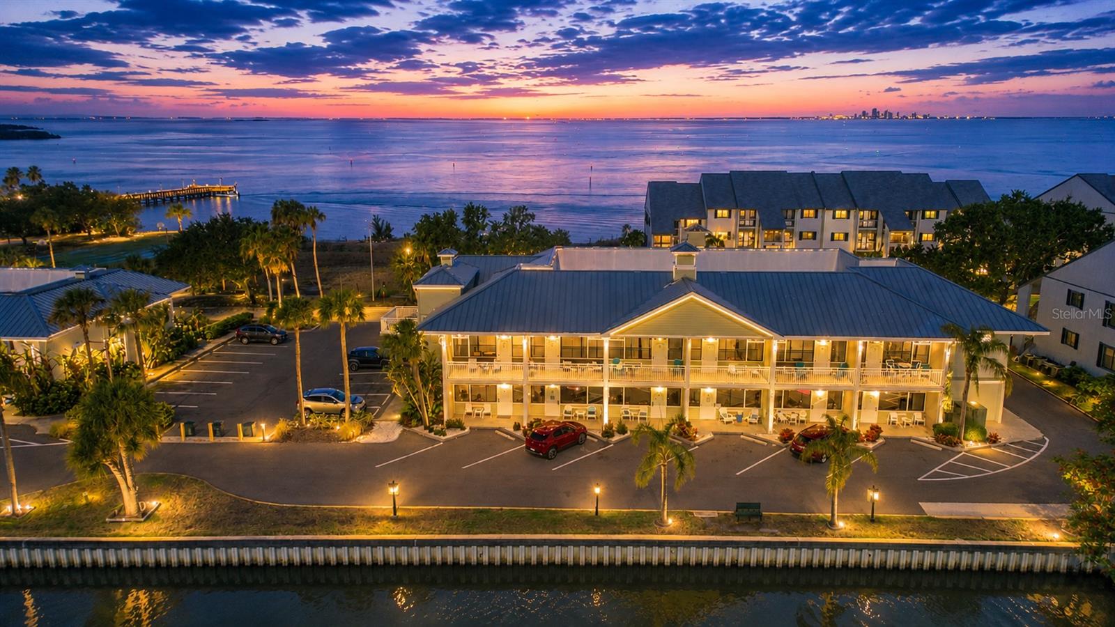 ISLAND RESORT AT MARINERS CLUB - Residential