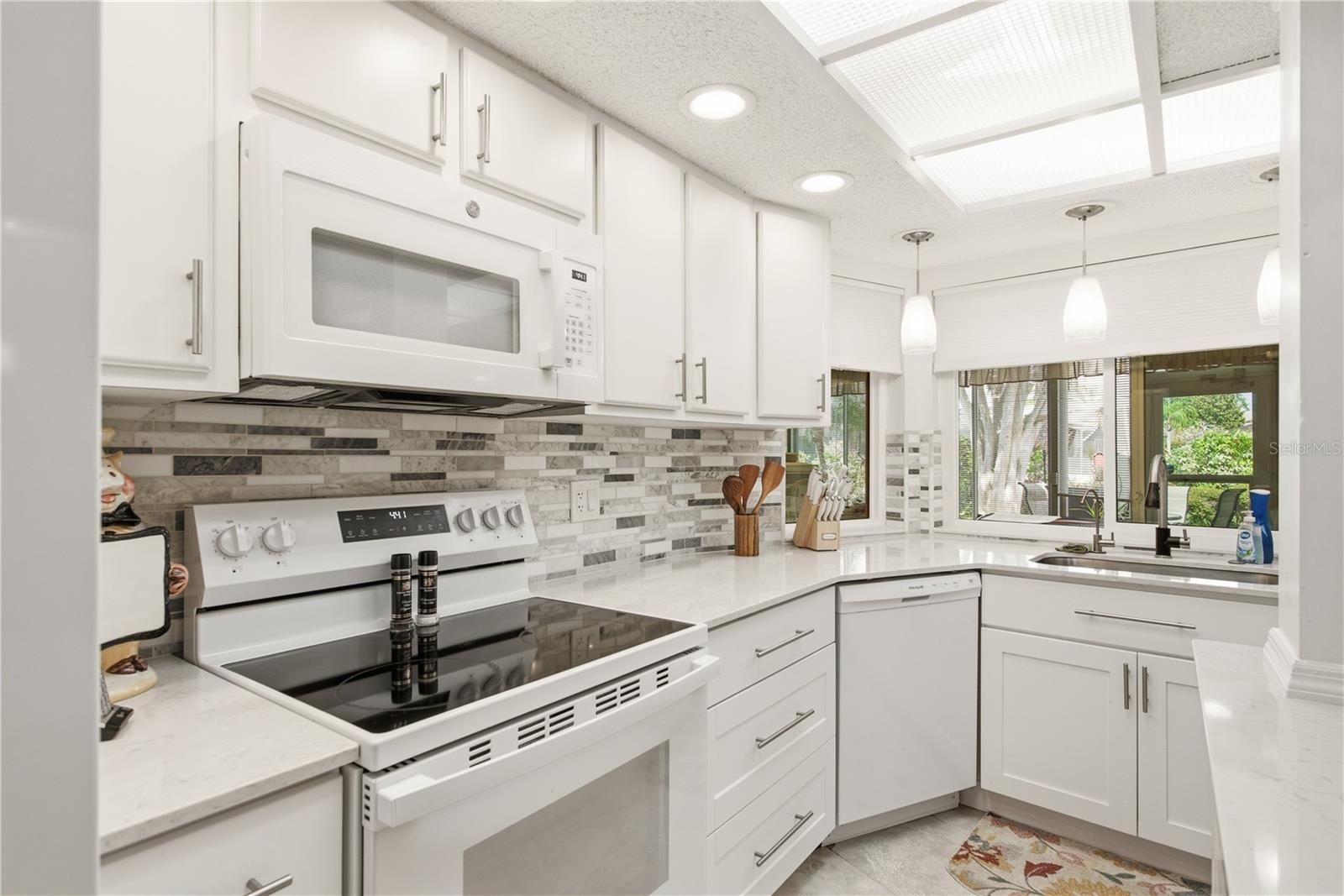 GULF HARBORS WOODLANDS - Residential