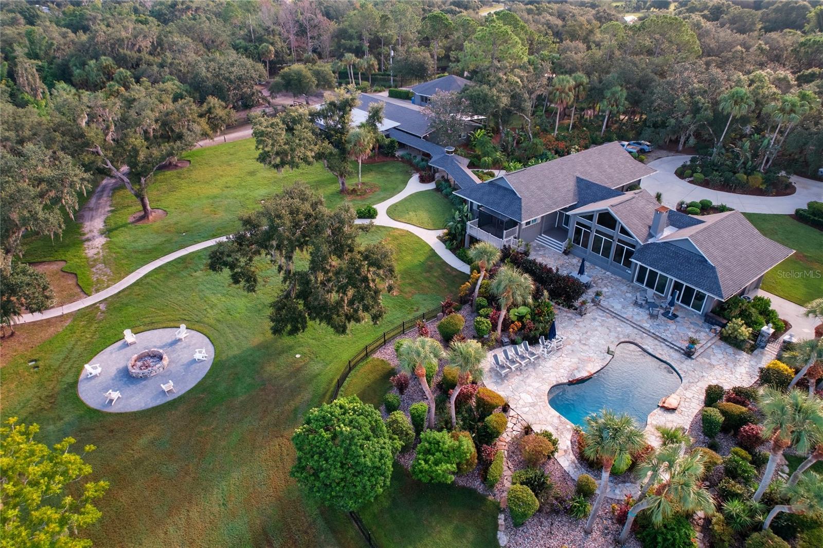 SADDLE CREEK - Residential