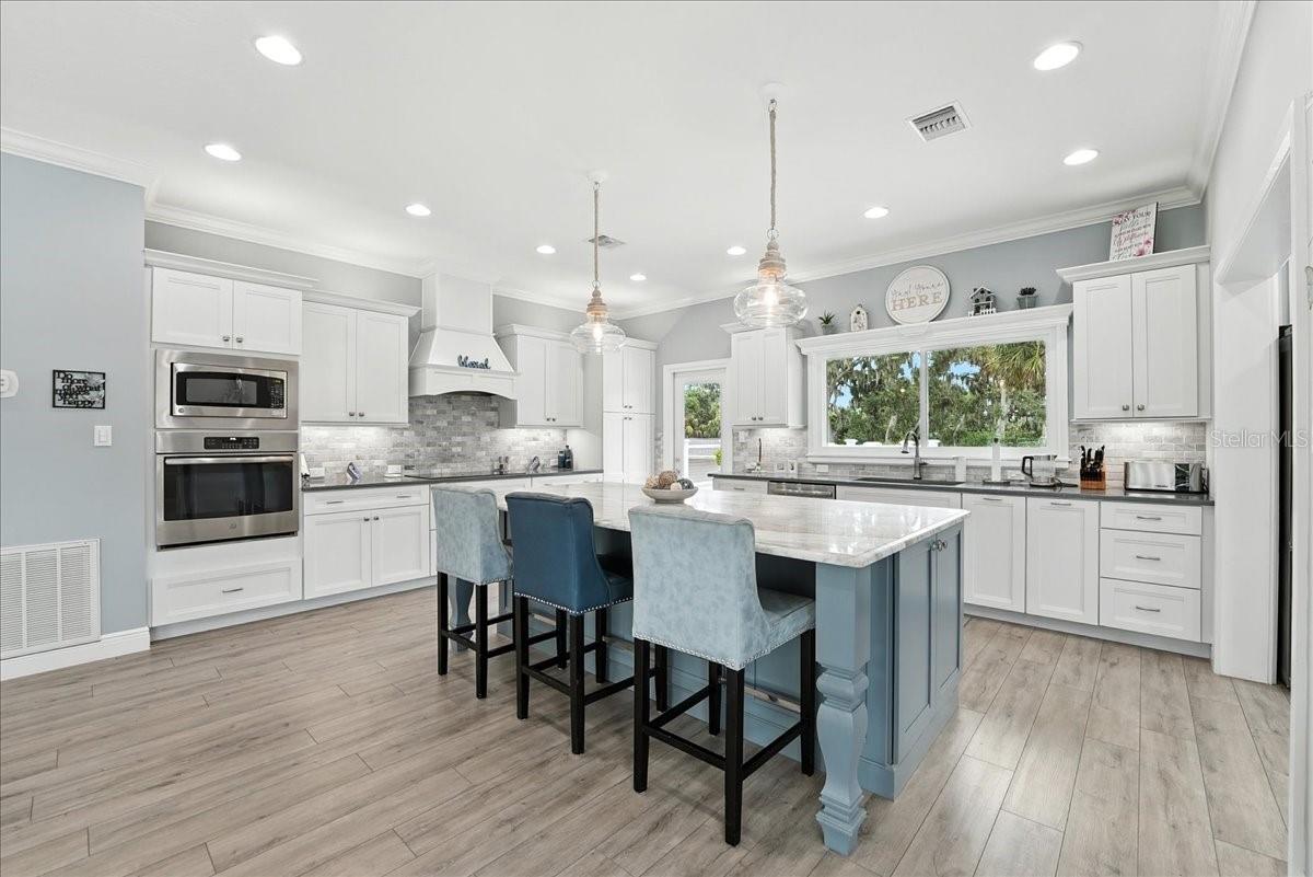 SADDLE CREEK - Residential
