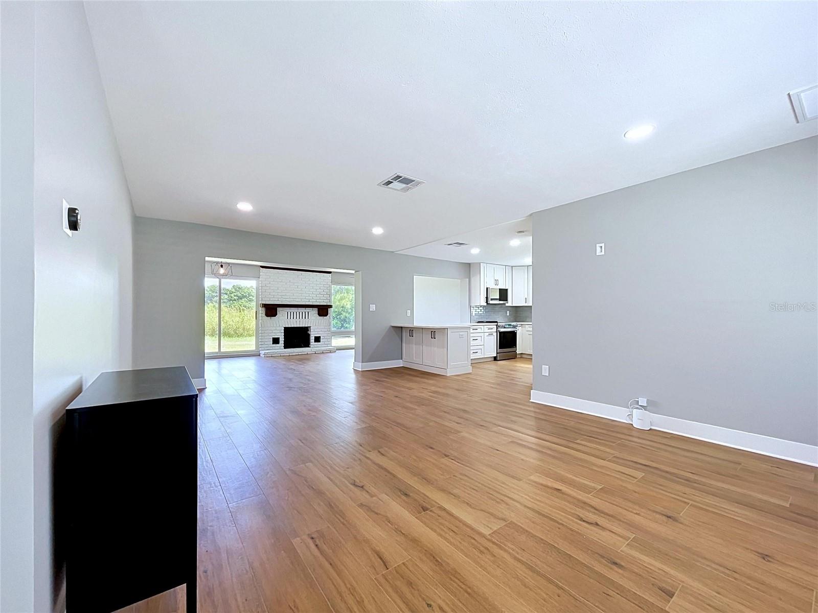 BAYWOOD VILLAGE SEC 4 - Residential