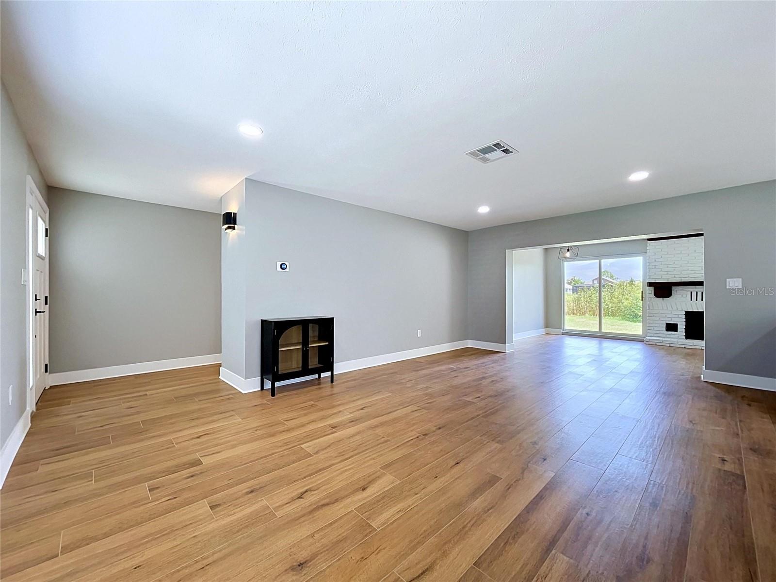 BAYWOOD VILLAGE SEC 4 - Residential