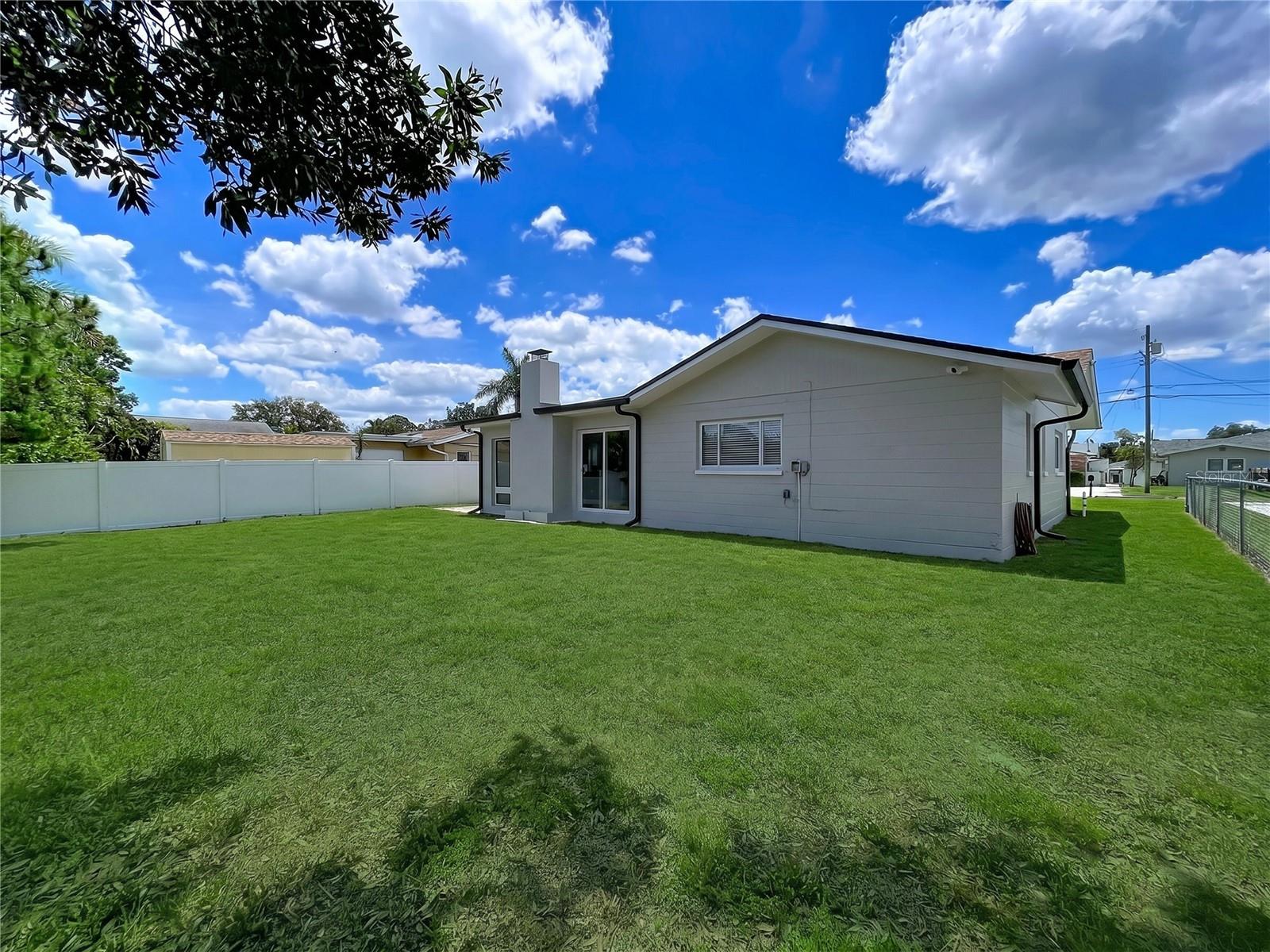 BAYWOOD VILLAGE SEC 4 - Residential