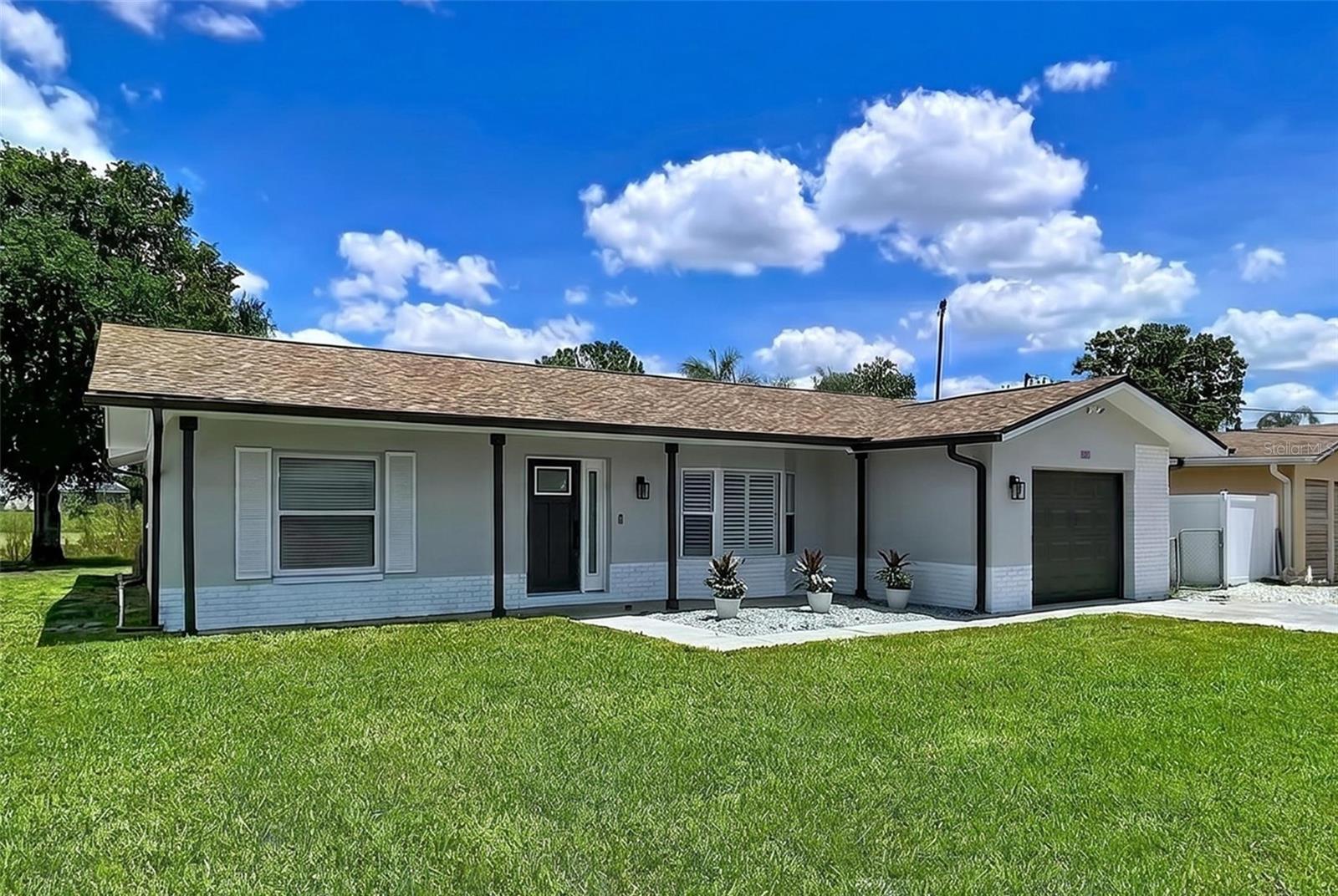 BAYWOOD VILLAGE SEC 4 - Residential