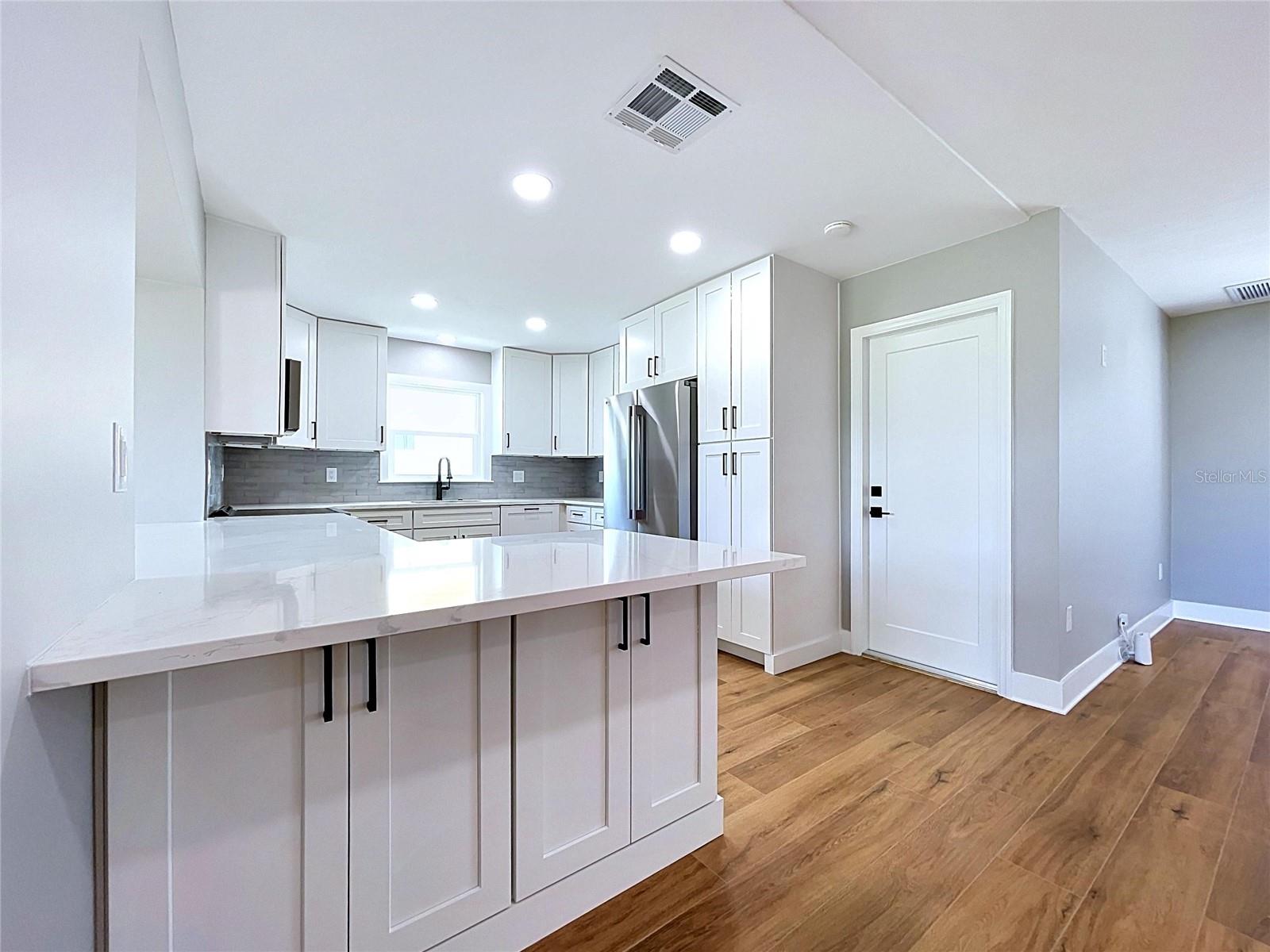 BAYWOOD VILLAGE SEC 4 - Residential