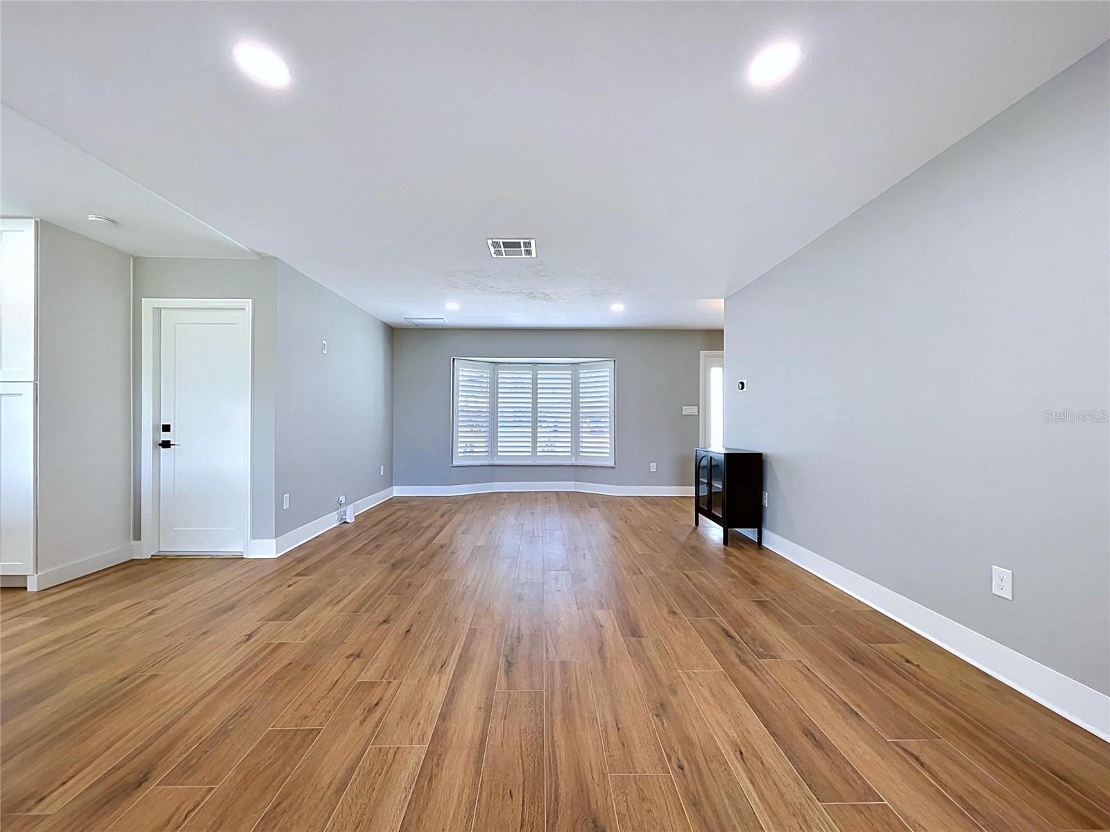 BAYWOOD VILLAGE SEC 4 - Residential