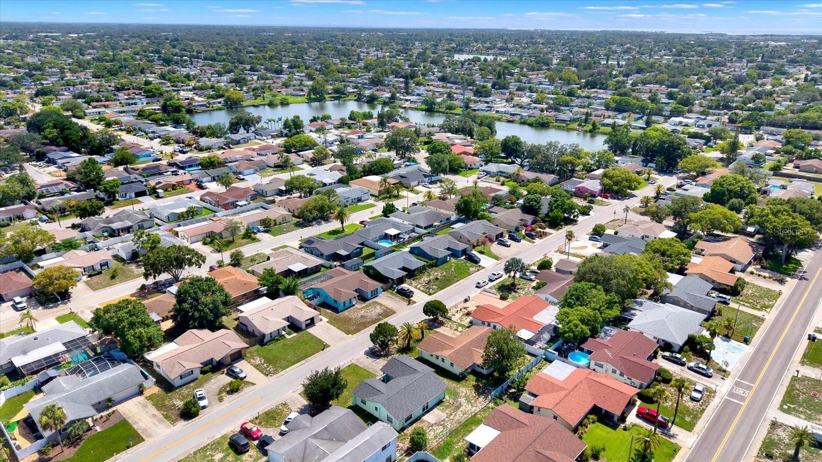 THE LAKES - Residential