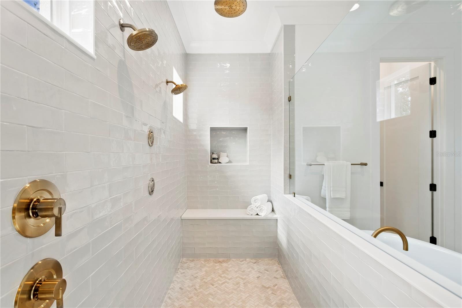 BAY VIEW ESTATES - Residential