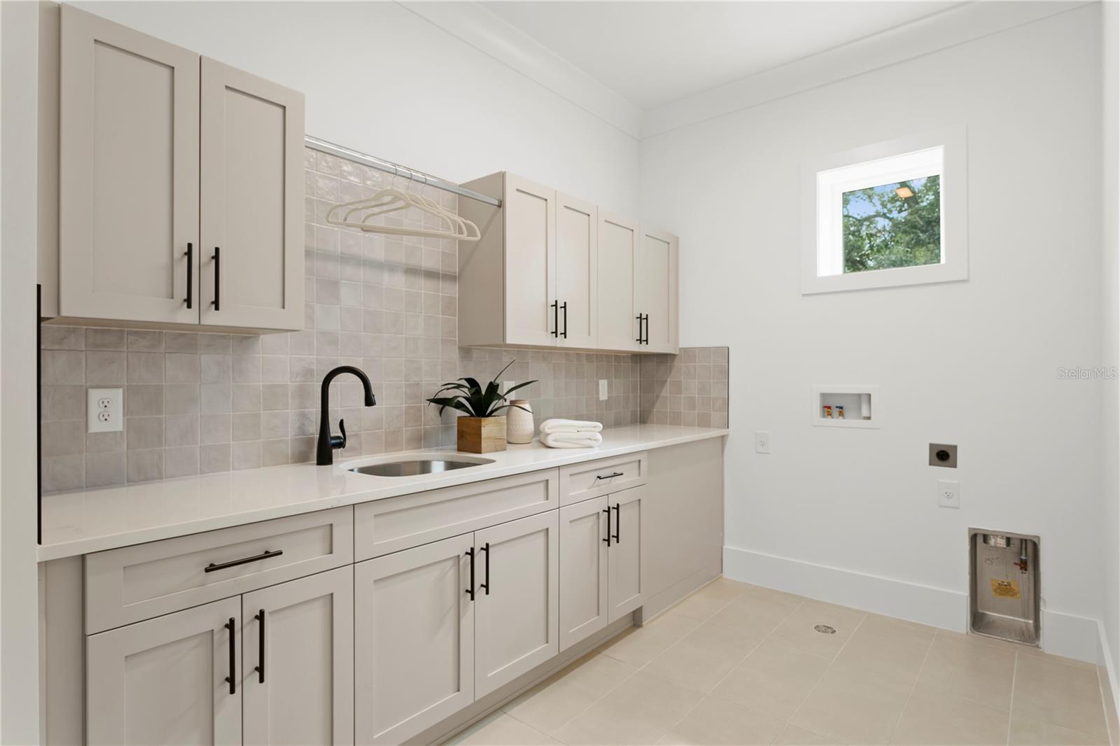 BAY VIEW ESTATES - Residential