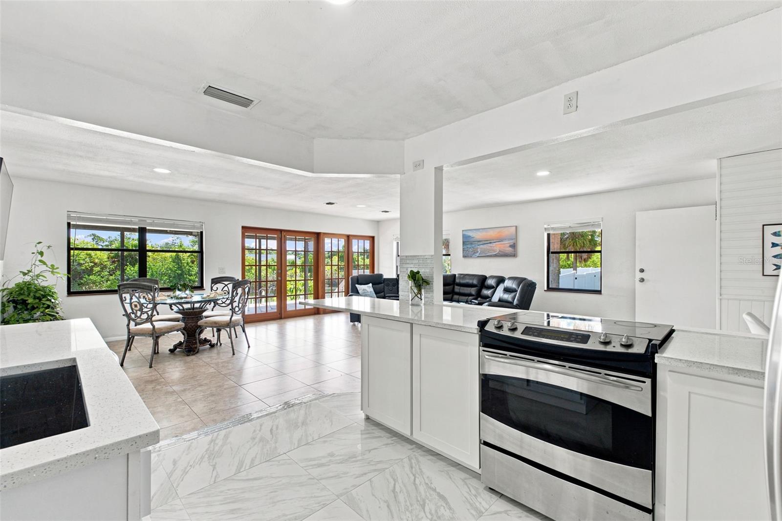 HERNANDO BEACH - Residential