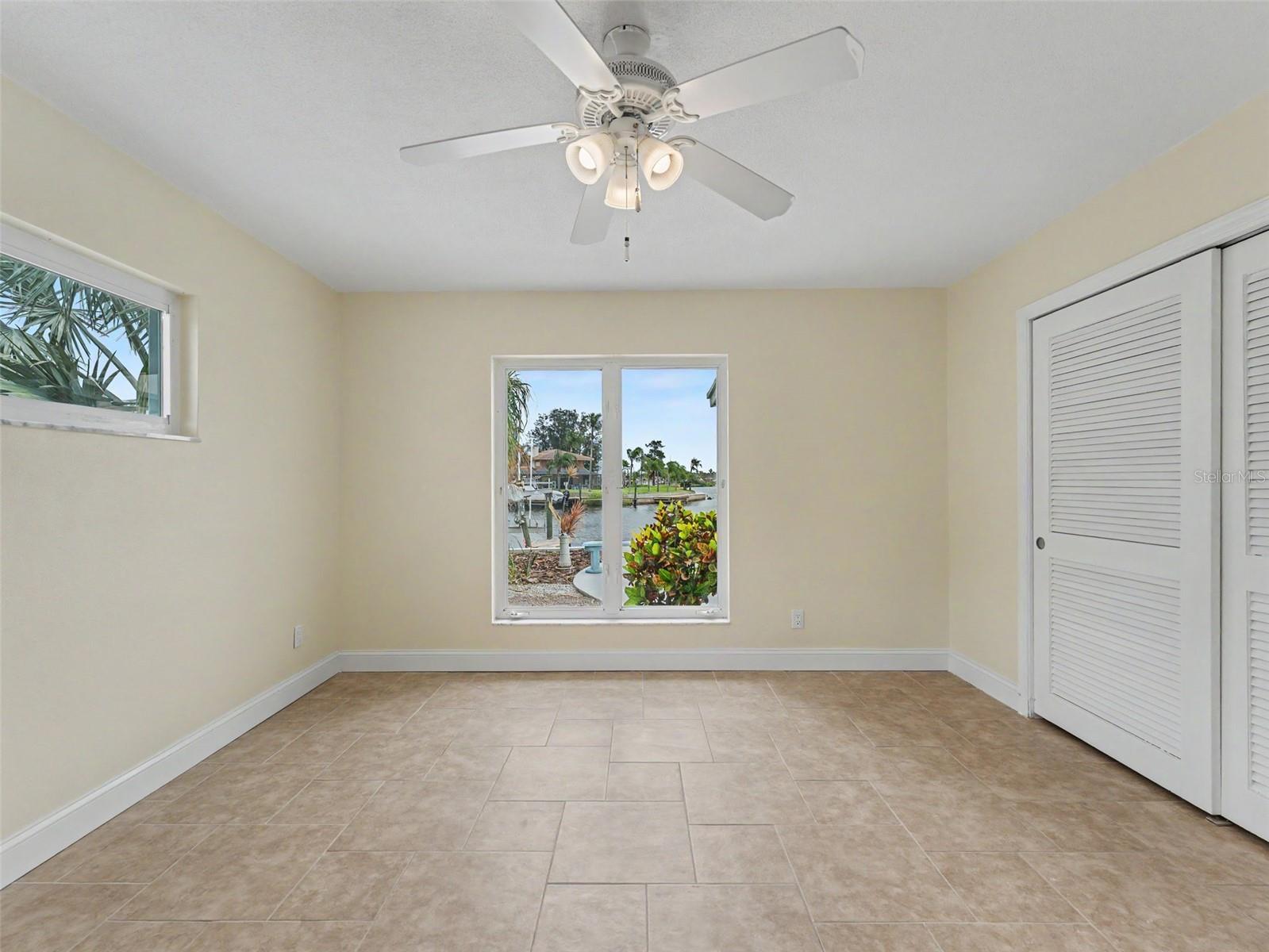 FLOR A MAR - Residential