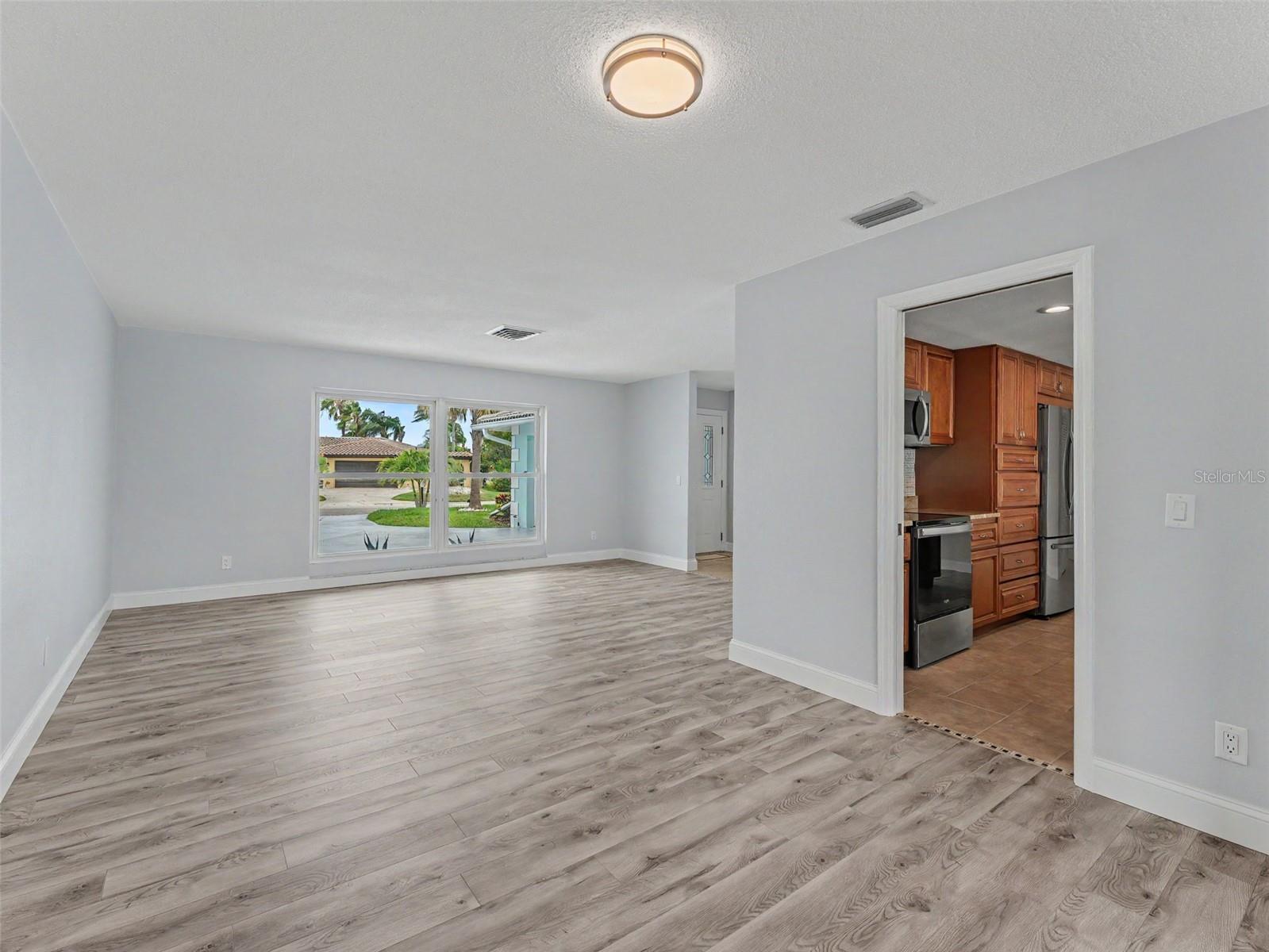 FLOR A MAR - Residential