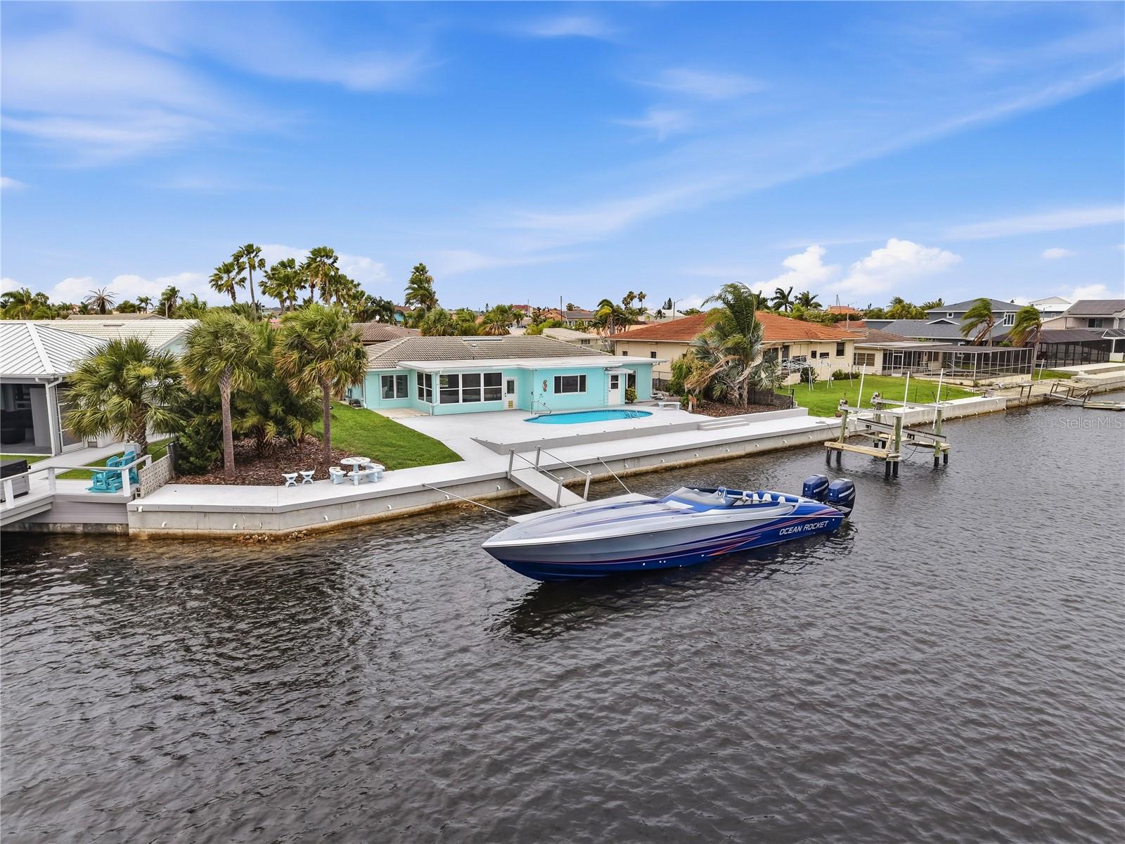 FLOR A MAR - Residential