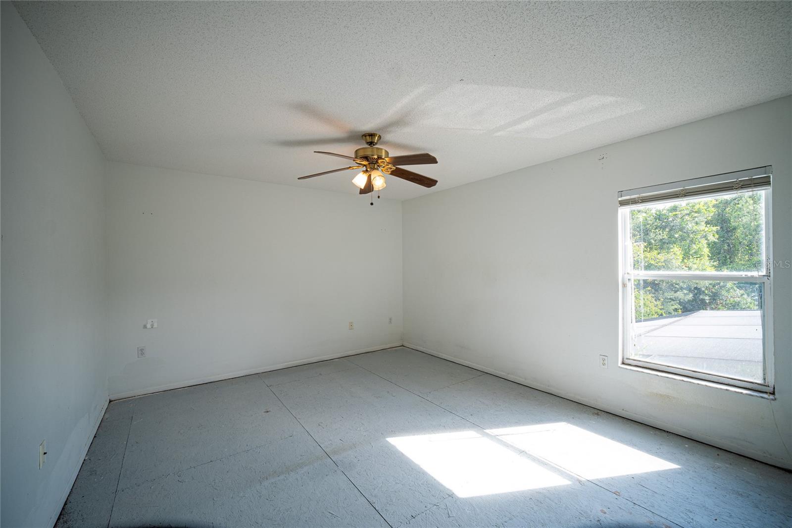 WAVERLEE WOODS UNIT 1 - Residential