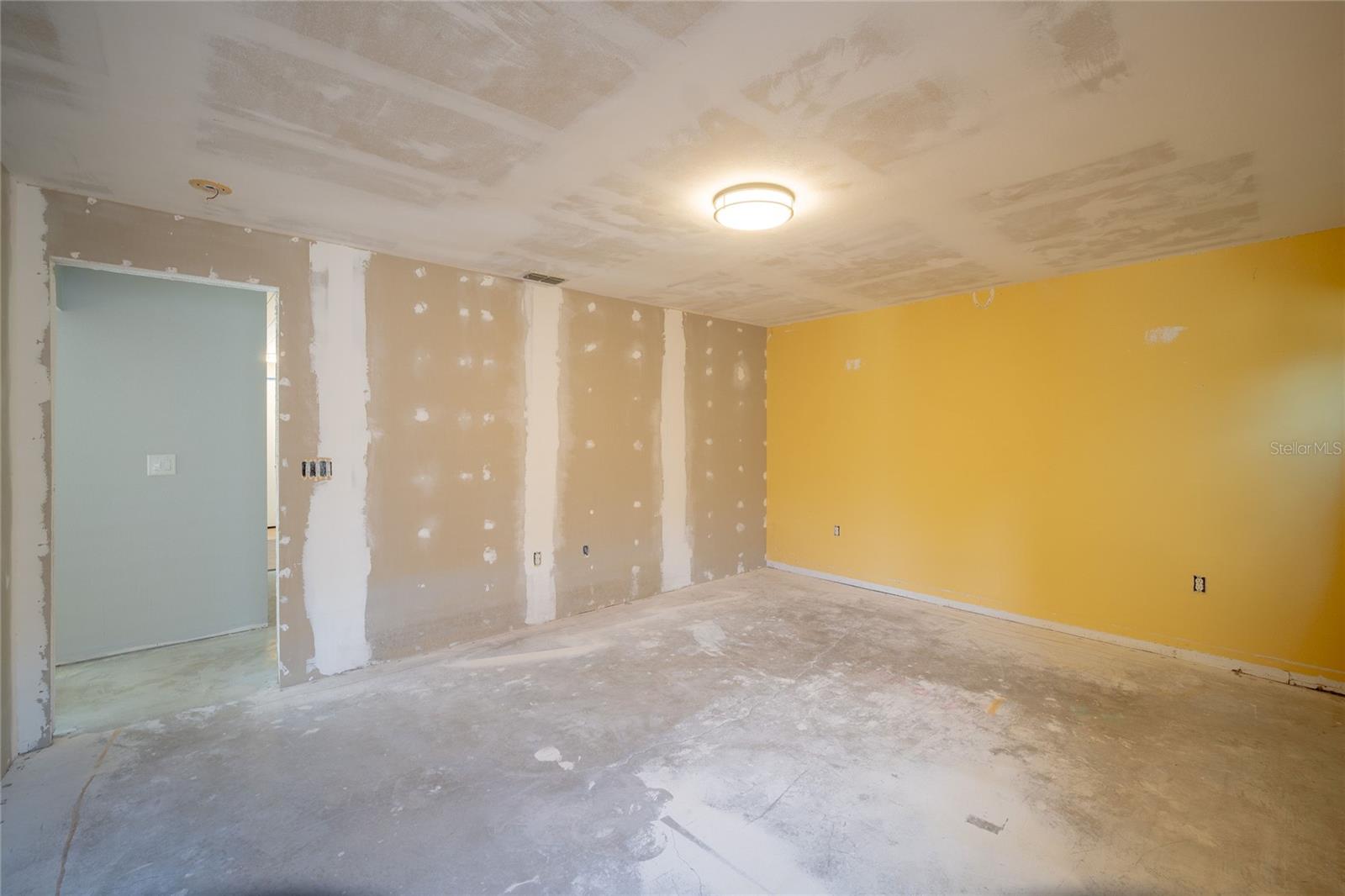 WAVERLEE WOODS UNIT 1 - Residential