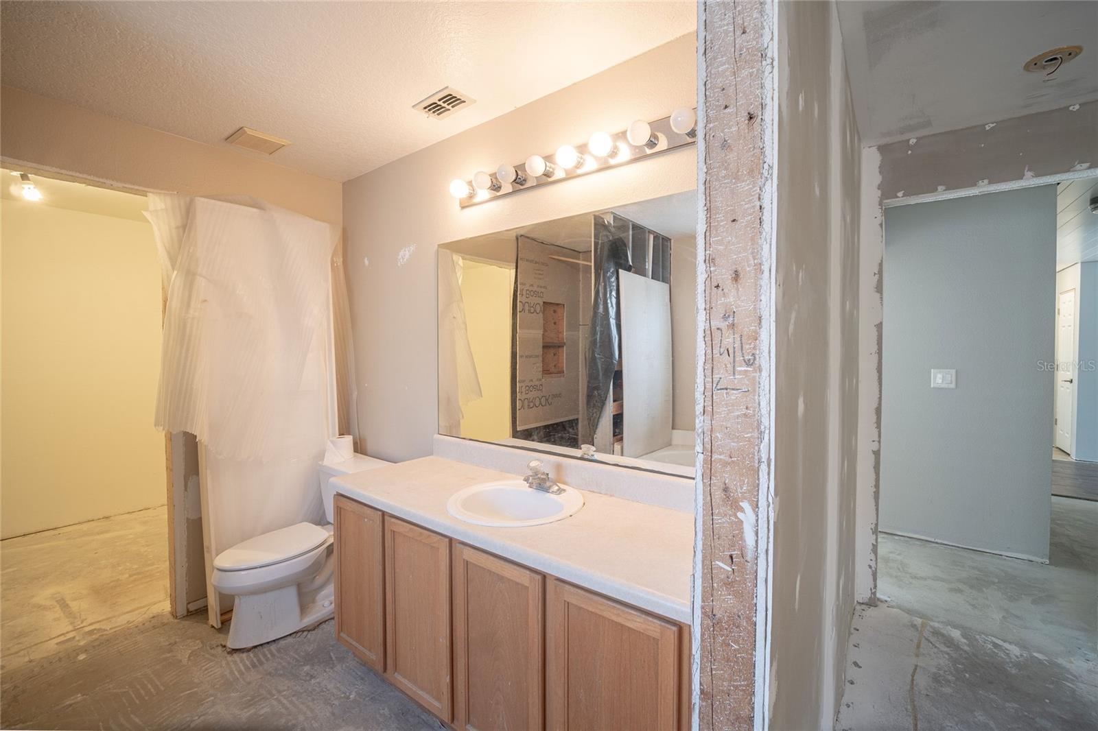 WAVERLEE WOODS UNIT 1 - Residential