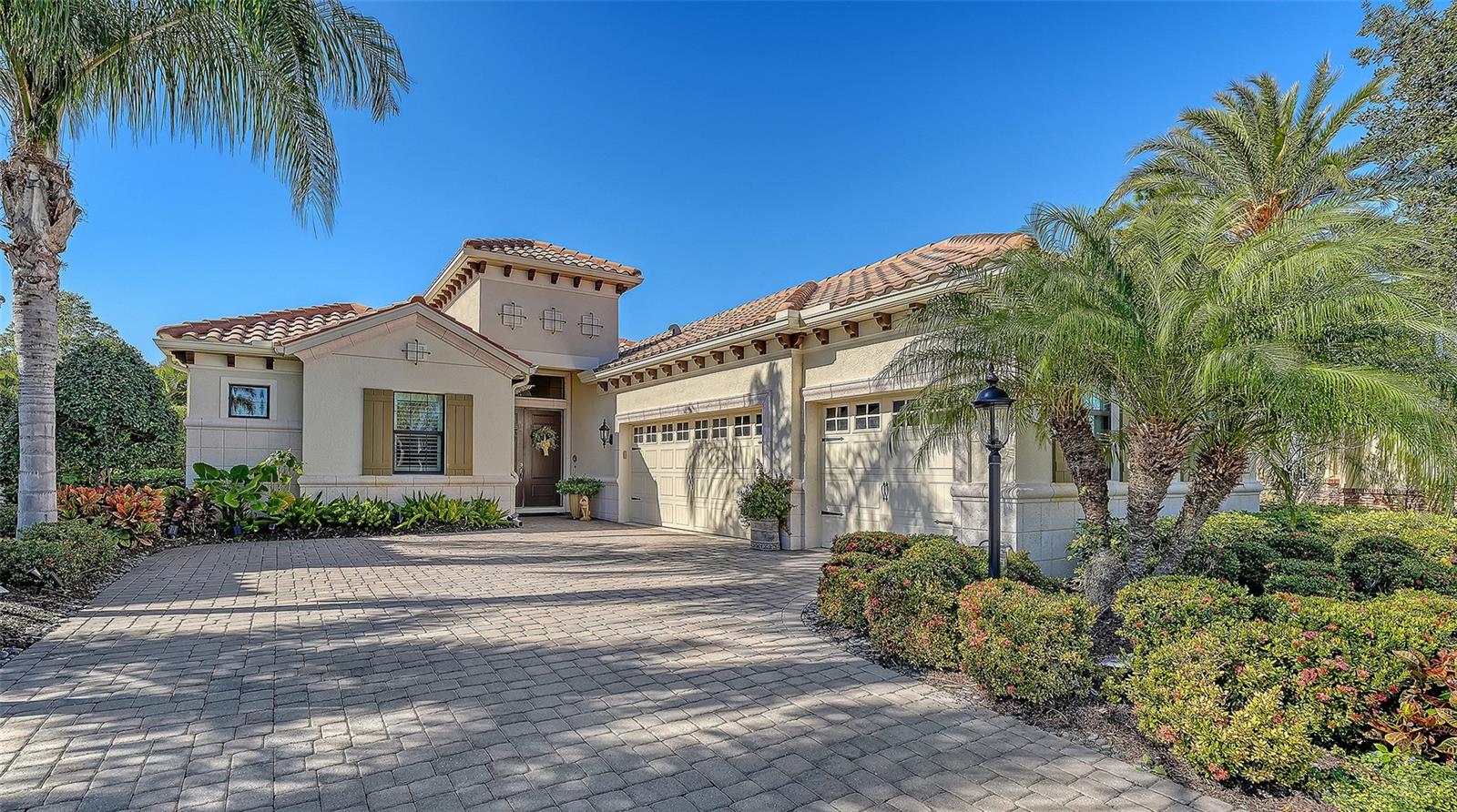 COUNTRY CLUB EAST AT LAKEWD RNCH TT - Residential