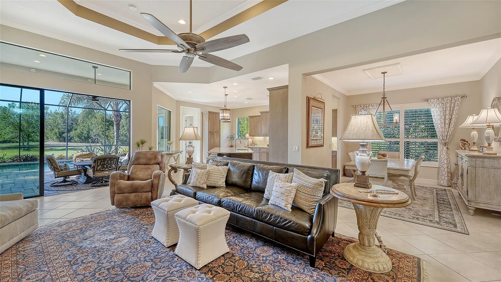 COUNTRY CLUB EAST AT LAKEWD RNCH TT - Residential