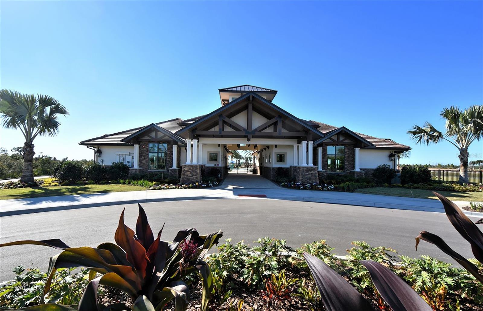 COUNTRY CLUB EAST AT LAKEWD RNCH TT - Residential