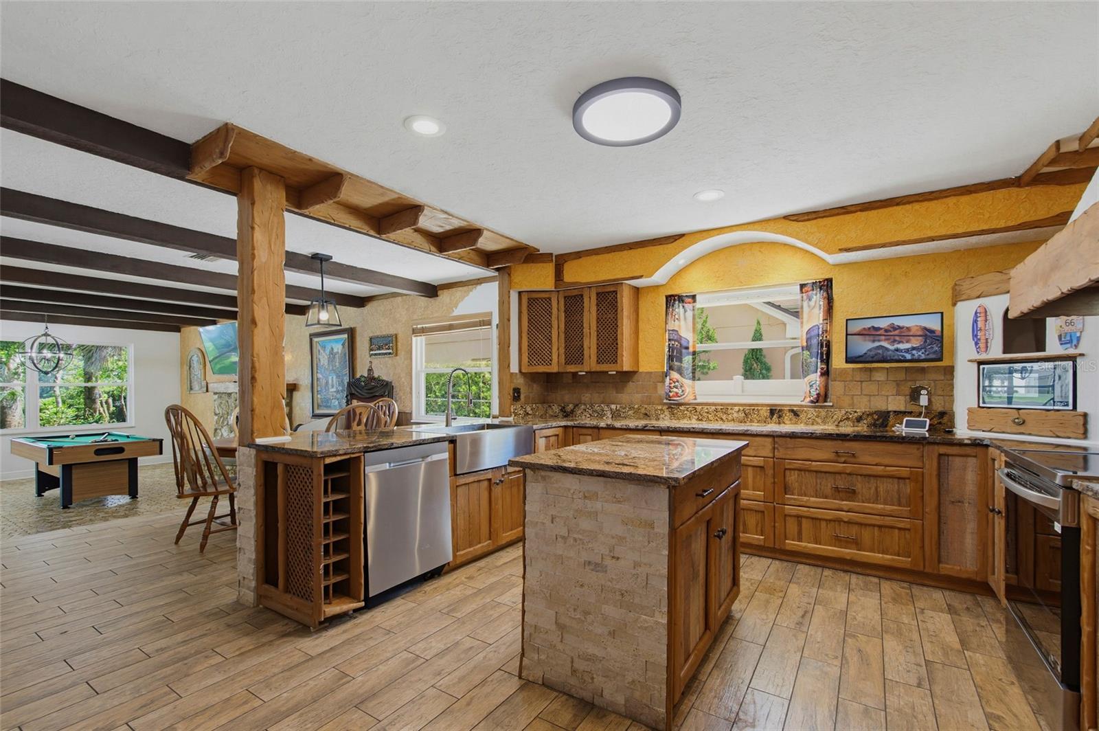 SPRING LAKE HILLS - Residential