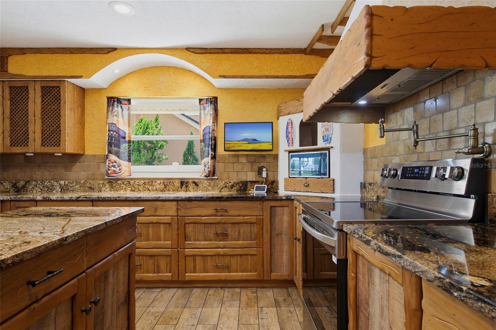 SPRING LAKE HILLS - Residential