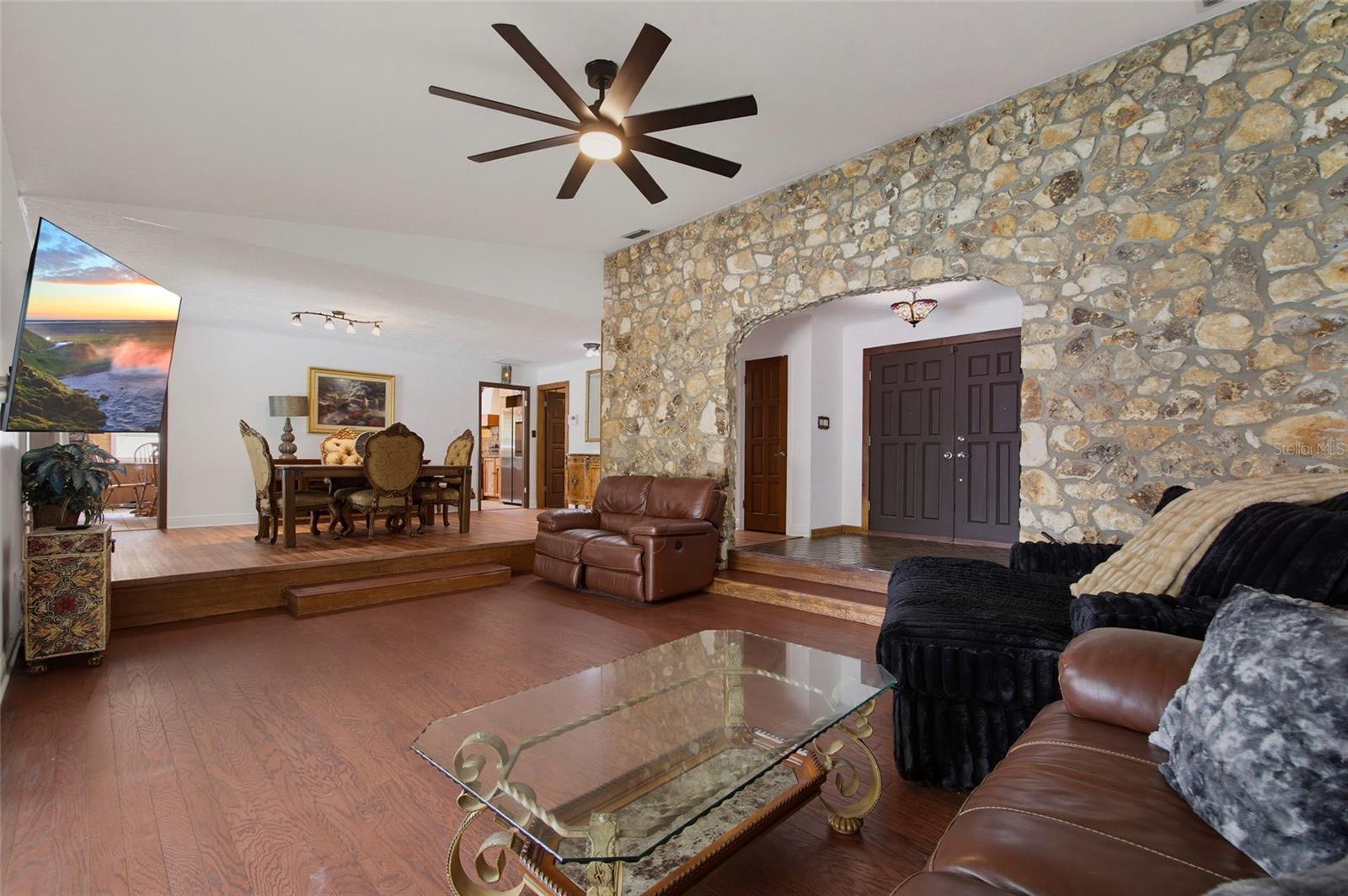SPRING LAKE HILLS - Residential
