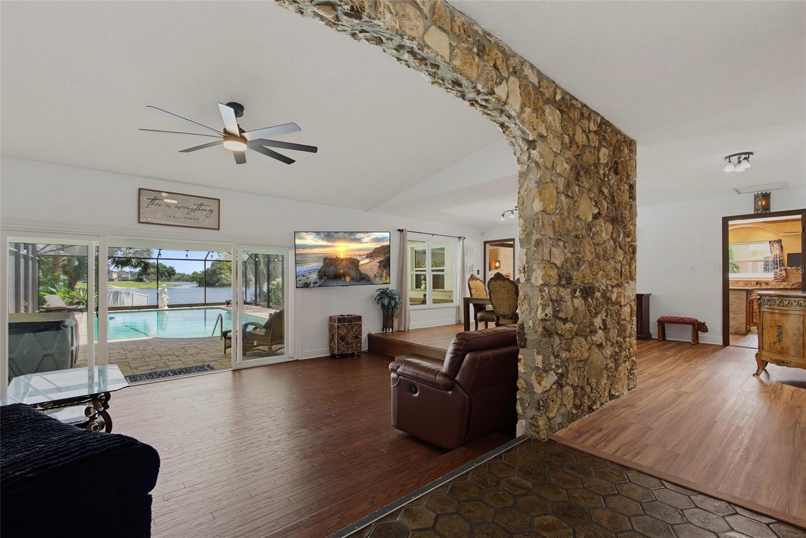 SPRING LAKE HILLS - Residential