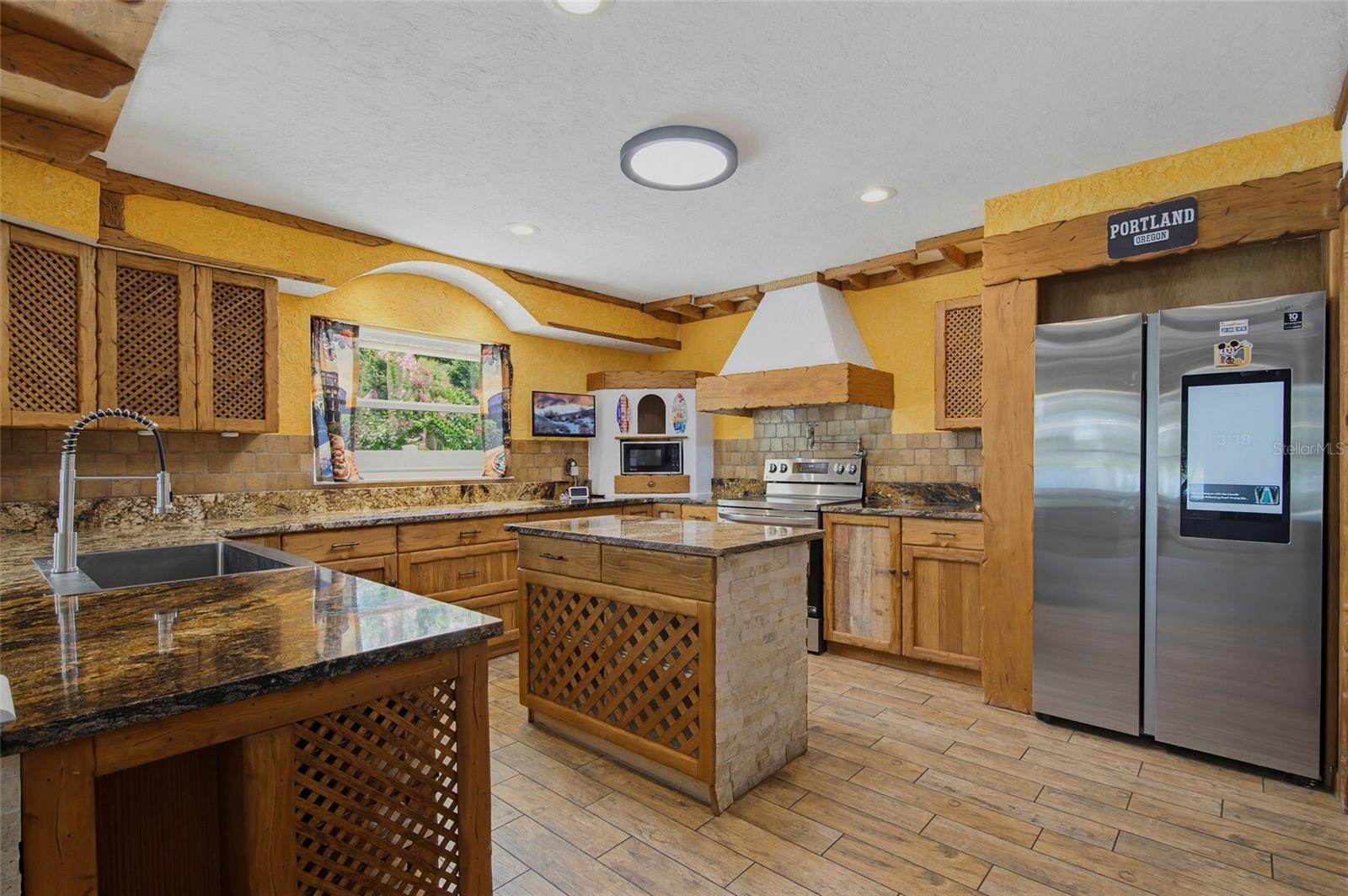 SPRING LAKE HILLS - Residential