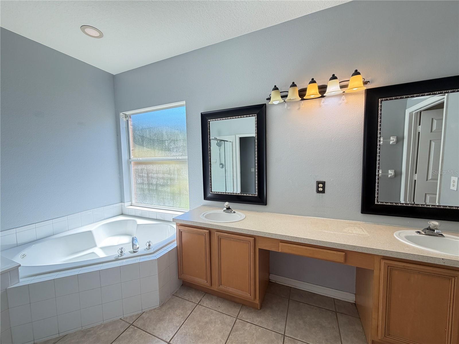JOHNS LANDING PH 01 44/47 - Residential