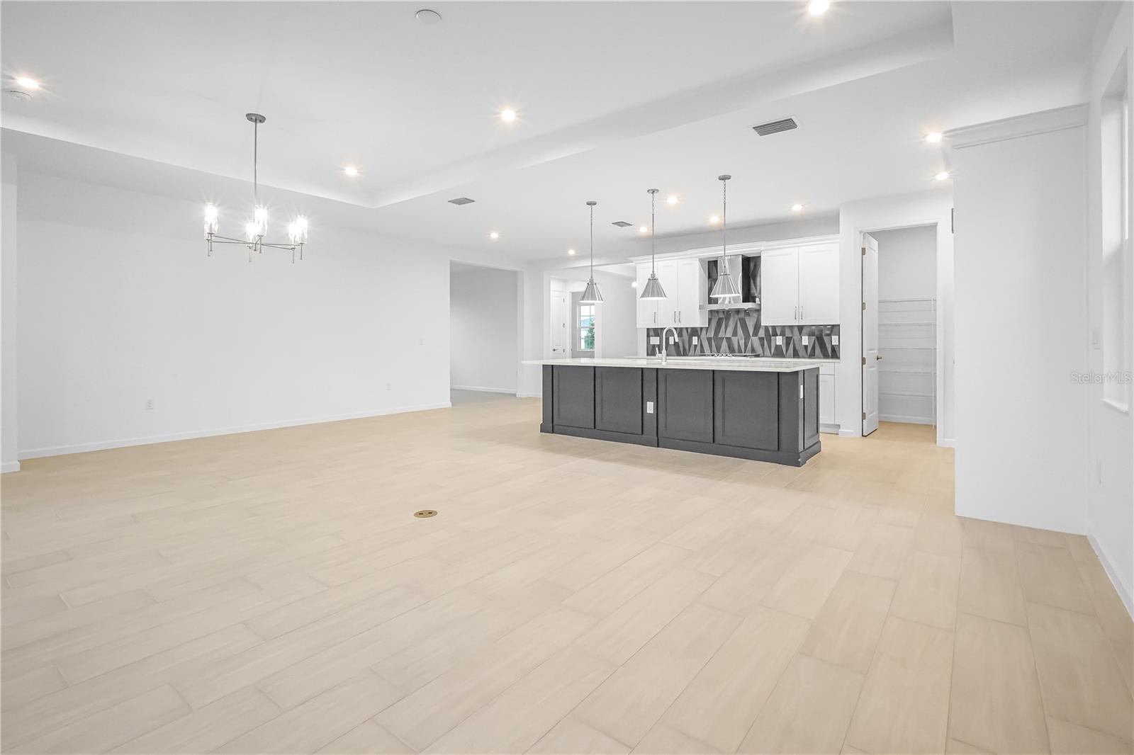 CRESSWIND AT LAKE HARRIS - Residential