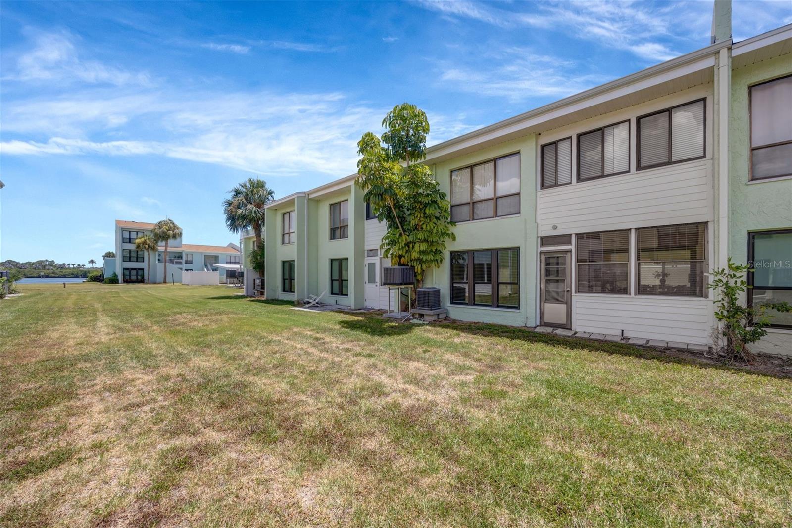 WINDRUSH COVE PH 1 CONDO - Residential