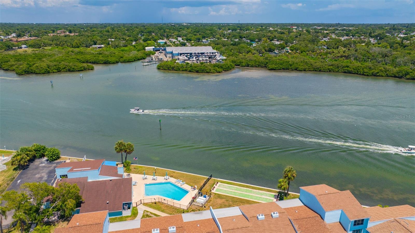 WINDRUSH COVE PH 1 CONDO - Residential